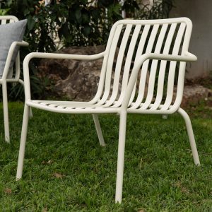 כסא אלומיניום נמוך רילקס שמנת