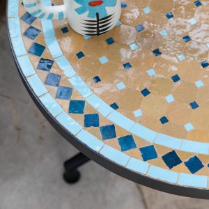 שולחן פסיפס קטן קוטר 60 טורקיז וכחול